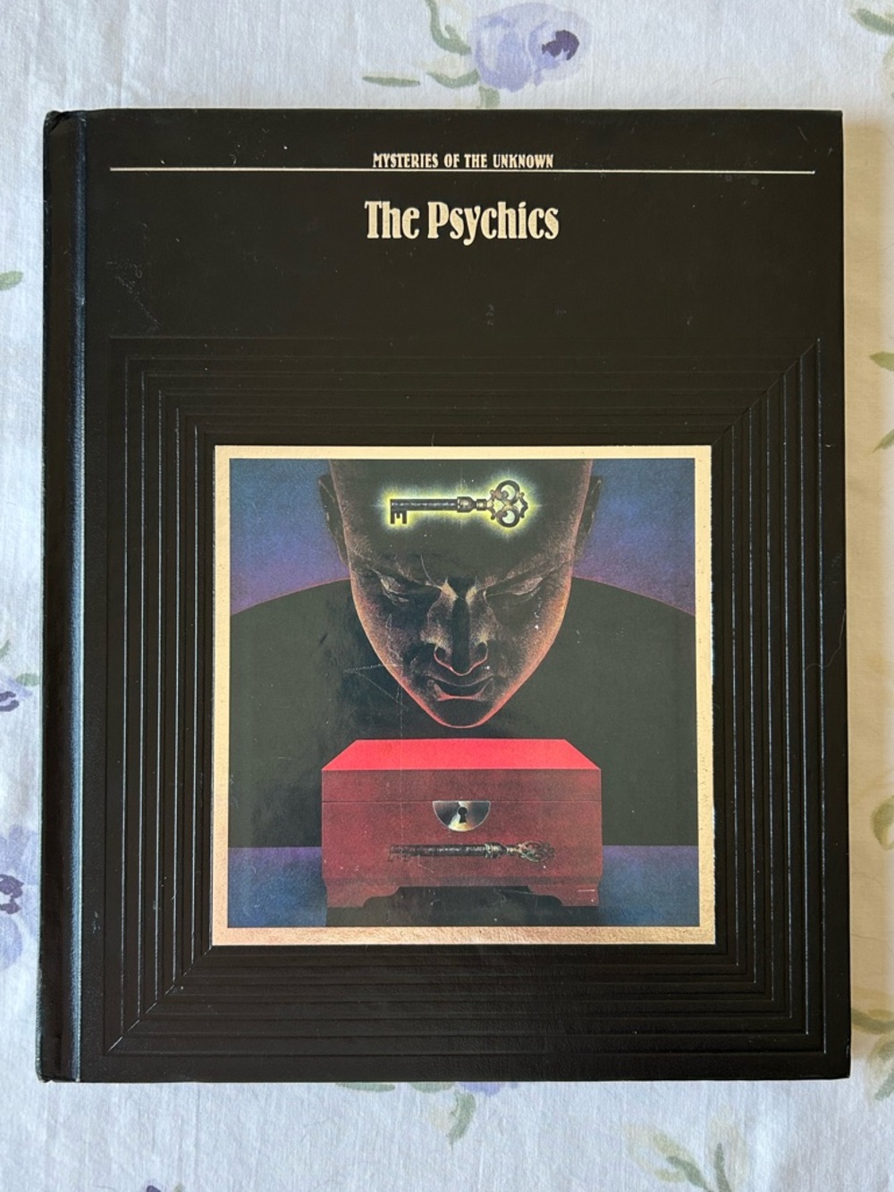 Gothic Supernatural 90s Vintage Academia  The Psychics Book